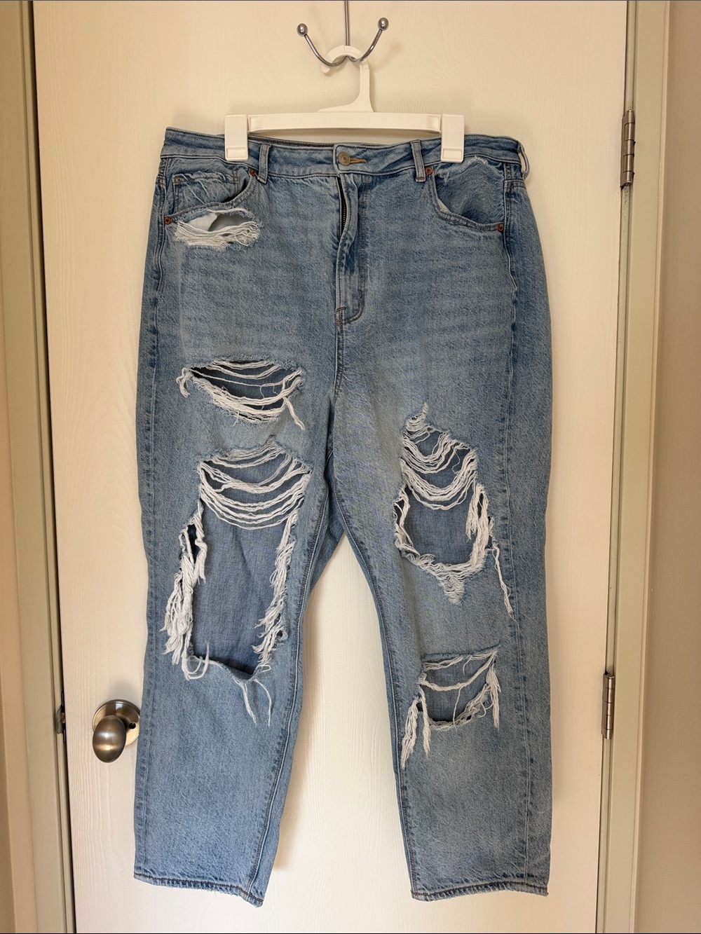 American Eagle Ripped Highest Rise Mom Jean Short